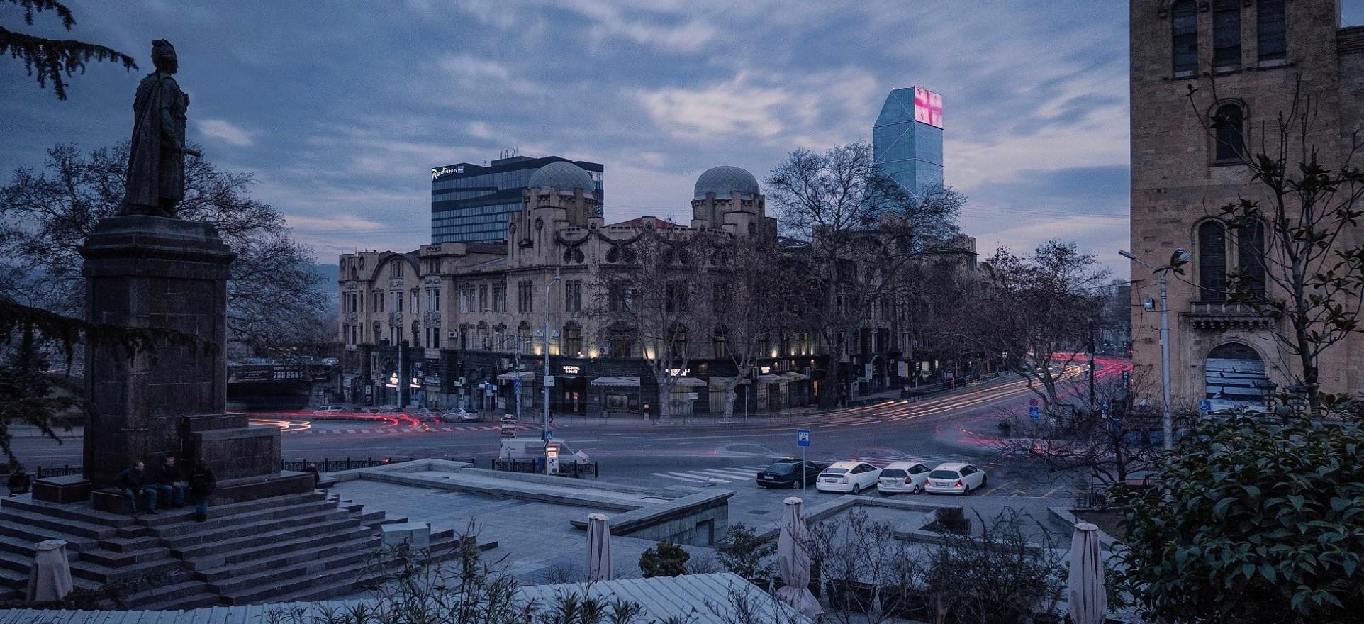 میدان آزادی خیابان روستاولی تفلیس Freedom Square and Rustaveli Street