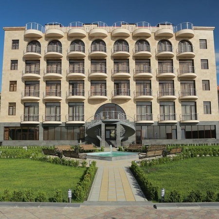 هتل ناره ایروان