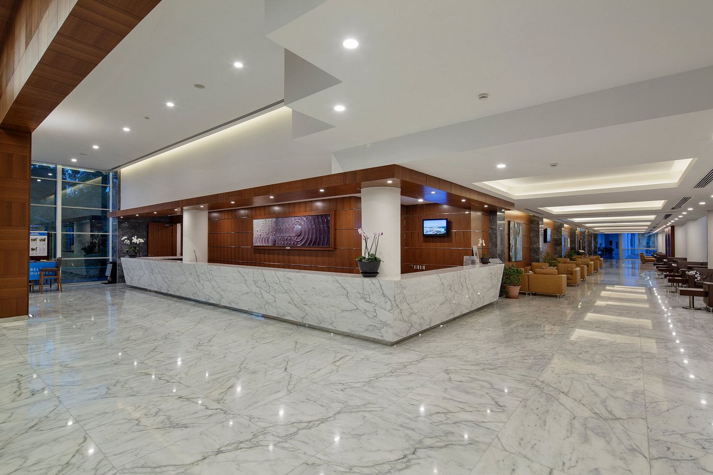 لابی و پذیرش هتل Pine Bay Holiday Resort