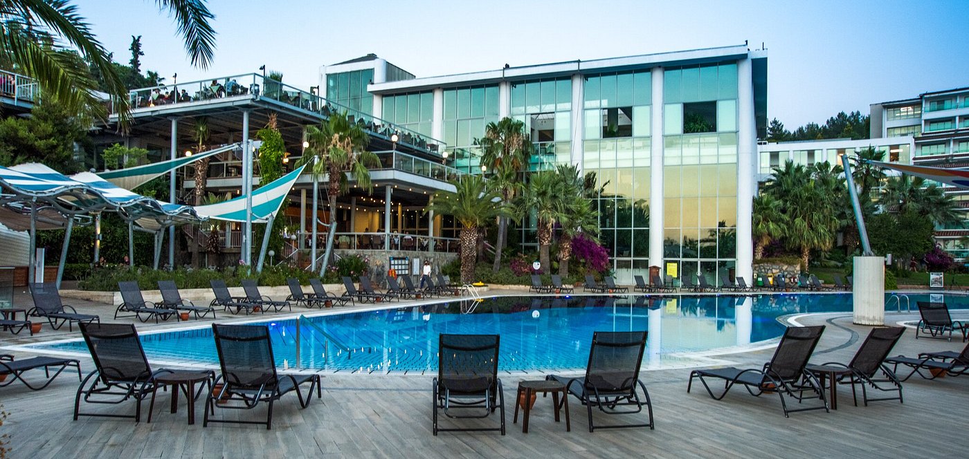 نمای بیرونی هتل Pine Bay Holiday Resort کوش&zwnj;آداسی