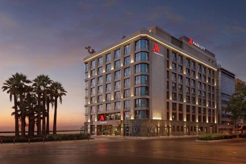 hotel-card