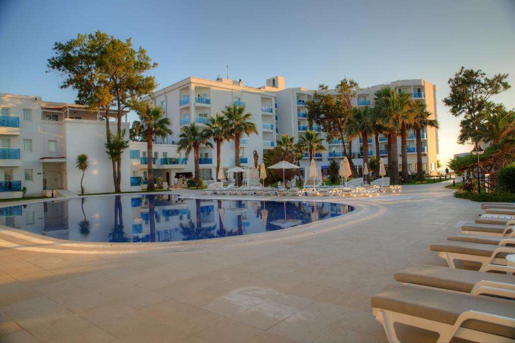 hotel-card