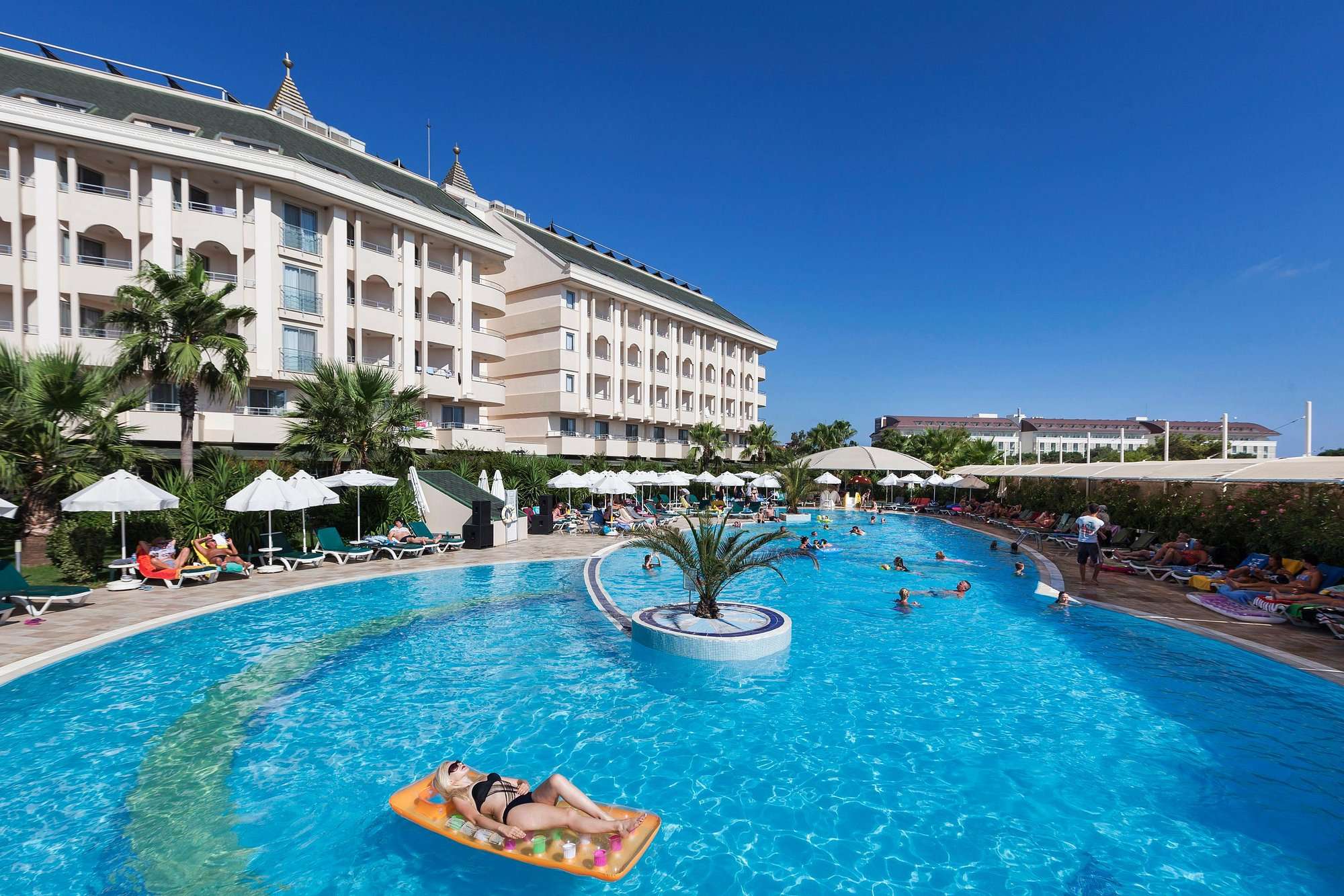 hotel-card