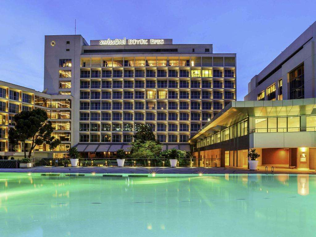 hotel-card