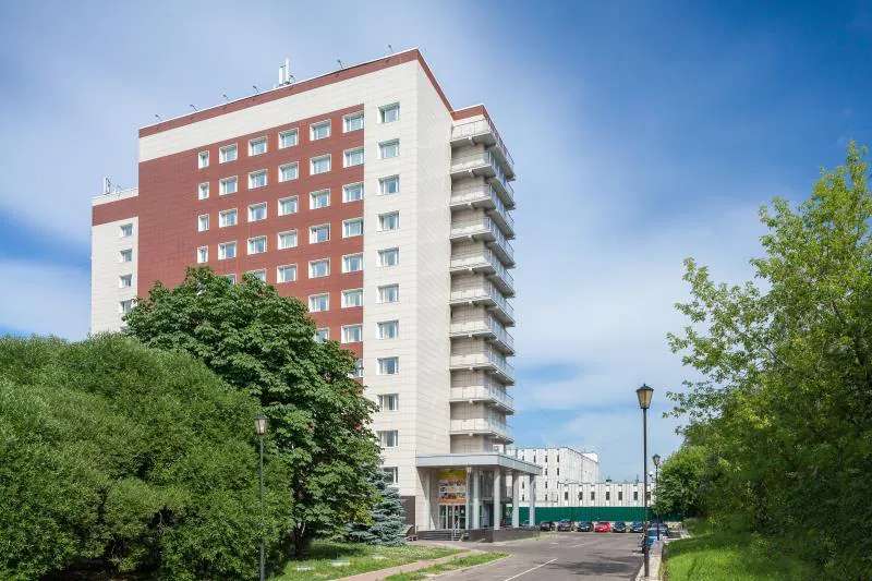 hotel-card