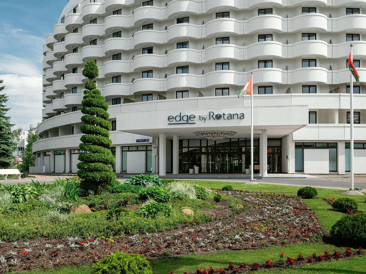 hotel-card