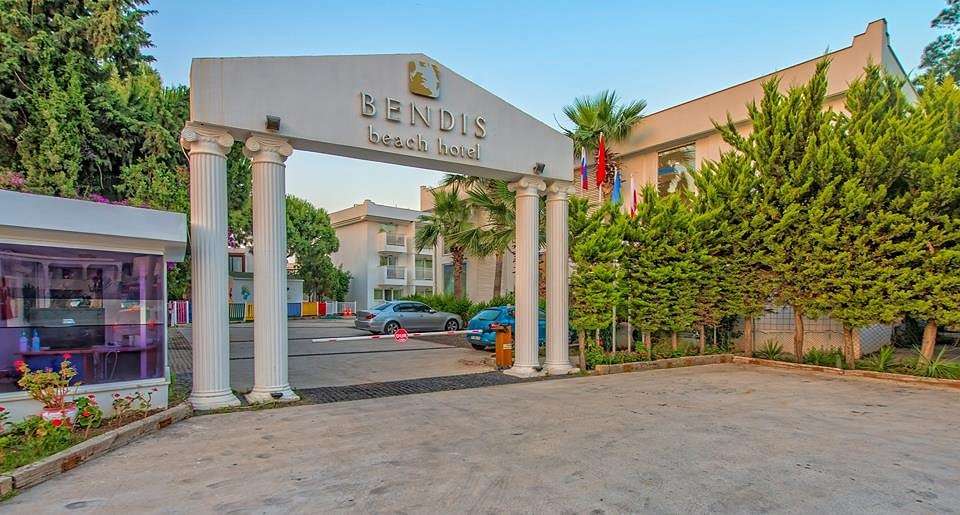hotel-card