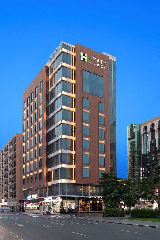 hotel-card