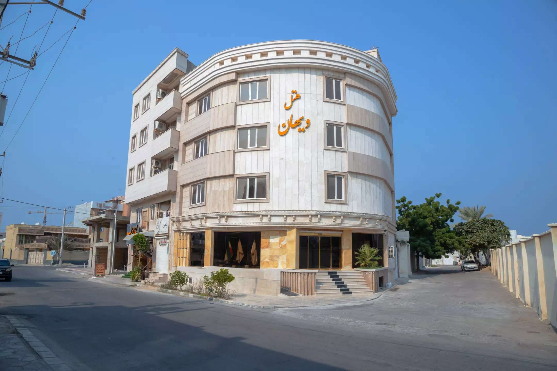 hotel-card