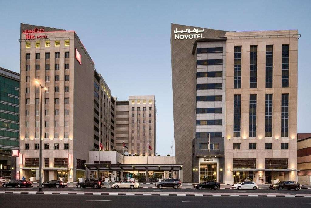 hotel-card