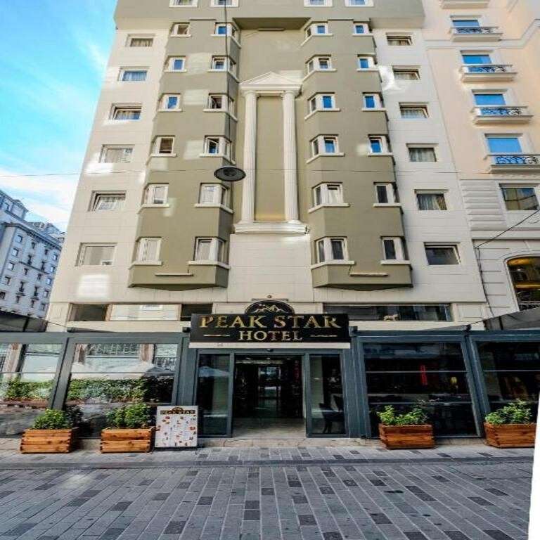 hotel-card