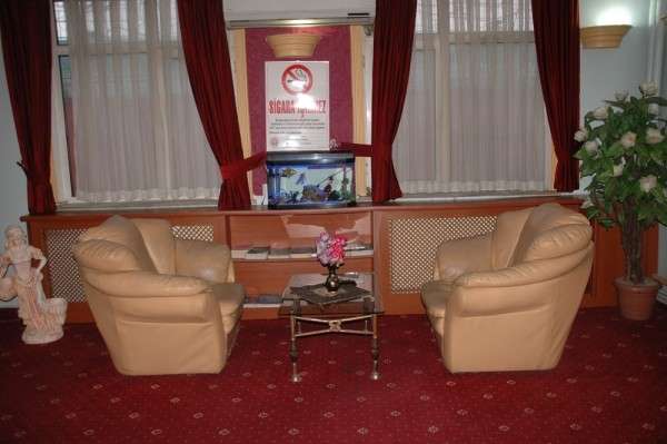 hotel-card