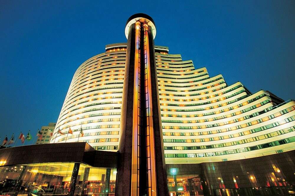 hotel-card