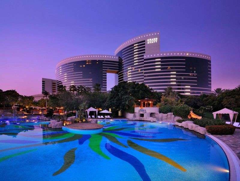 hotel-card