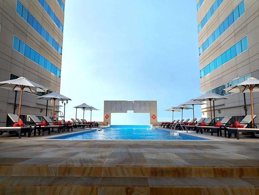 hotel-card