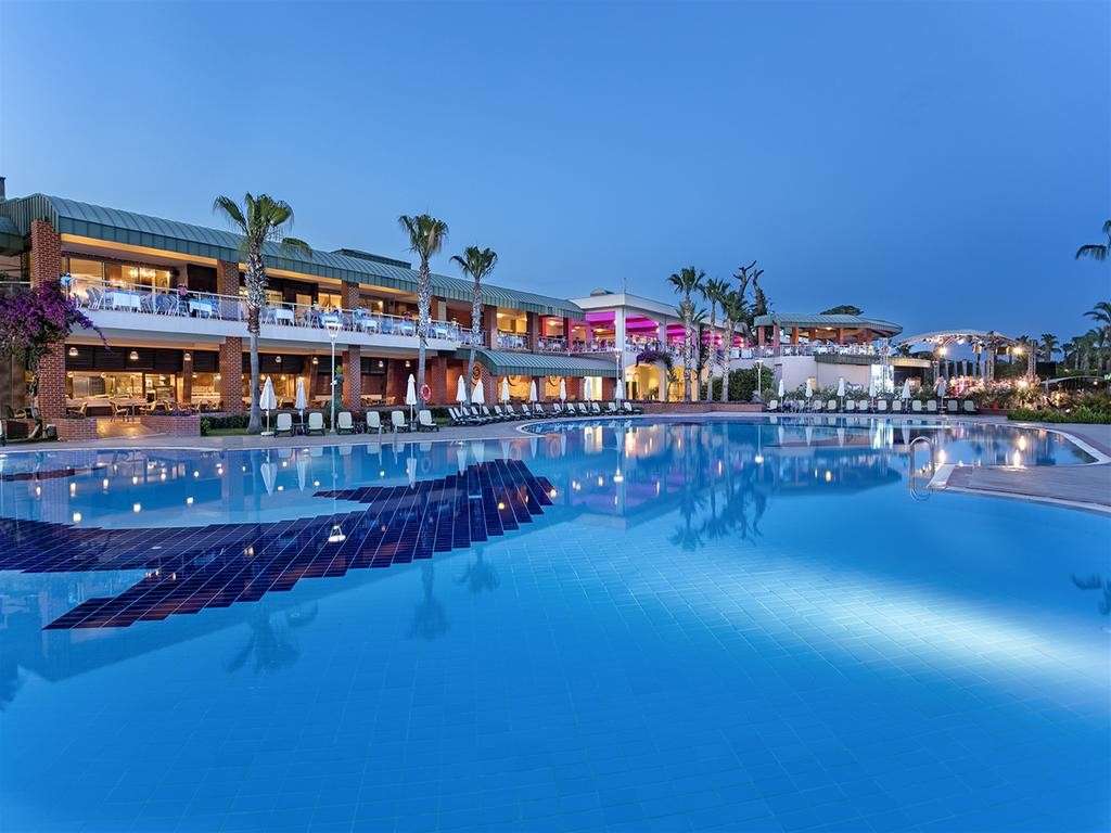 hotel-card