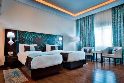 hotel-card