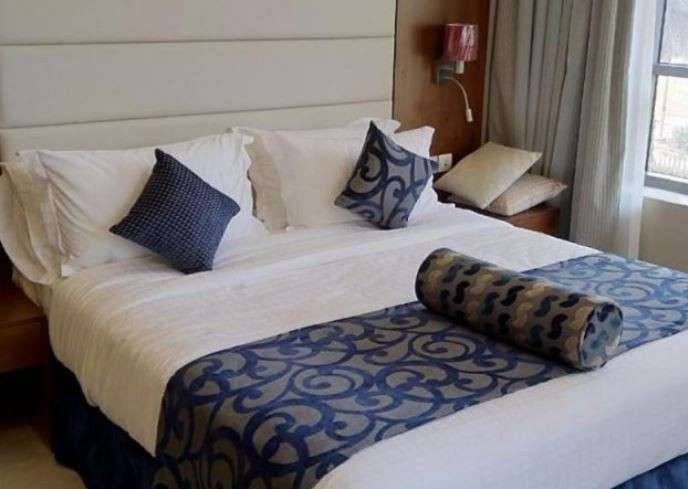 hotel-card