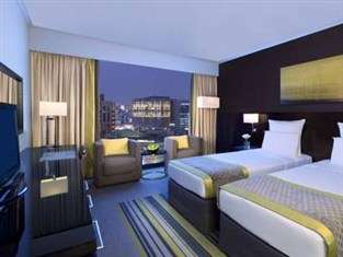 hotel-card