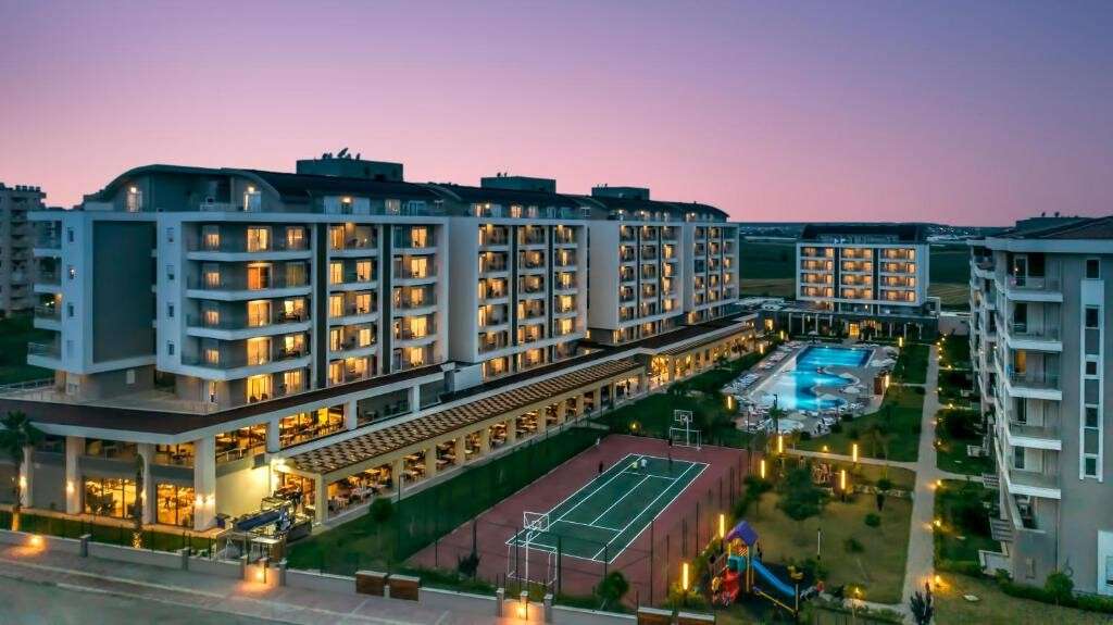 hotel-card