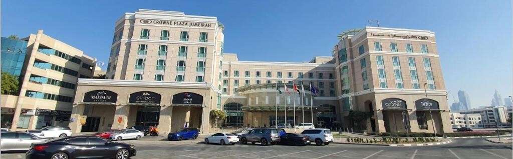 hotel-card