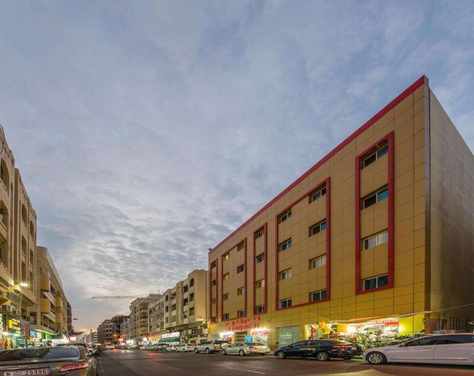 hotel-card