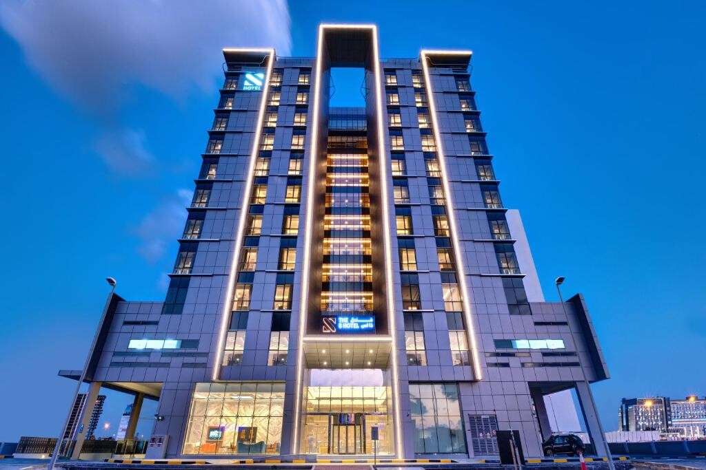 hotel-card