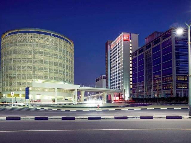 hotel-card