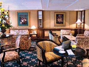hotel-card