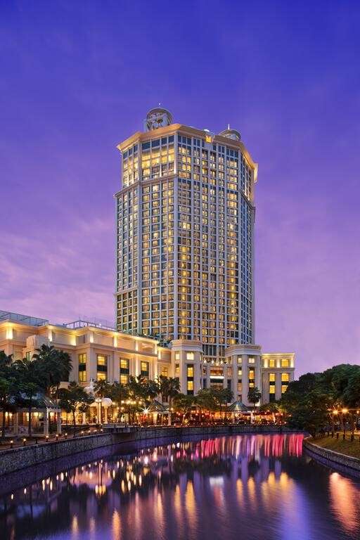 hotel-card
