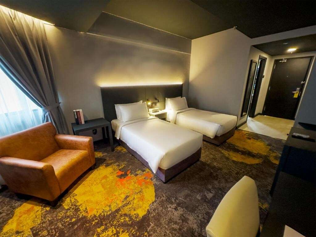 hotel-card