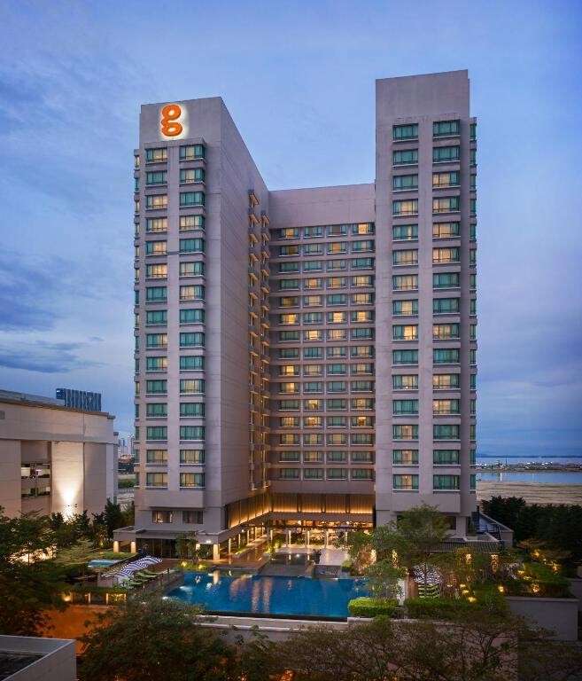 hotel-card