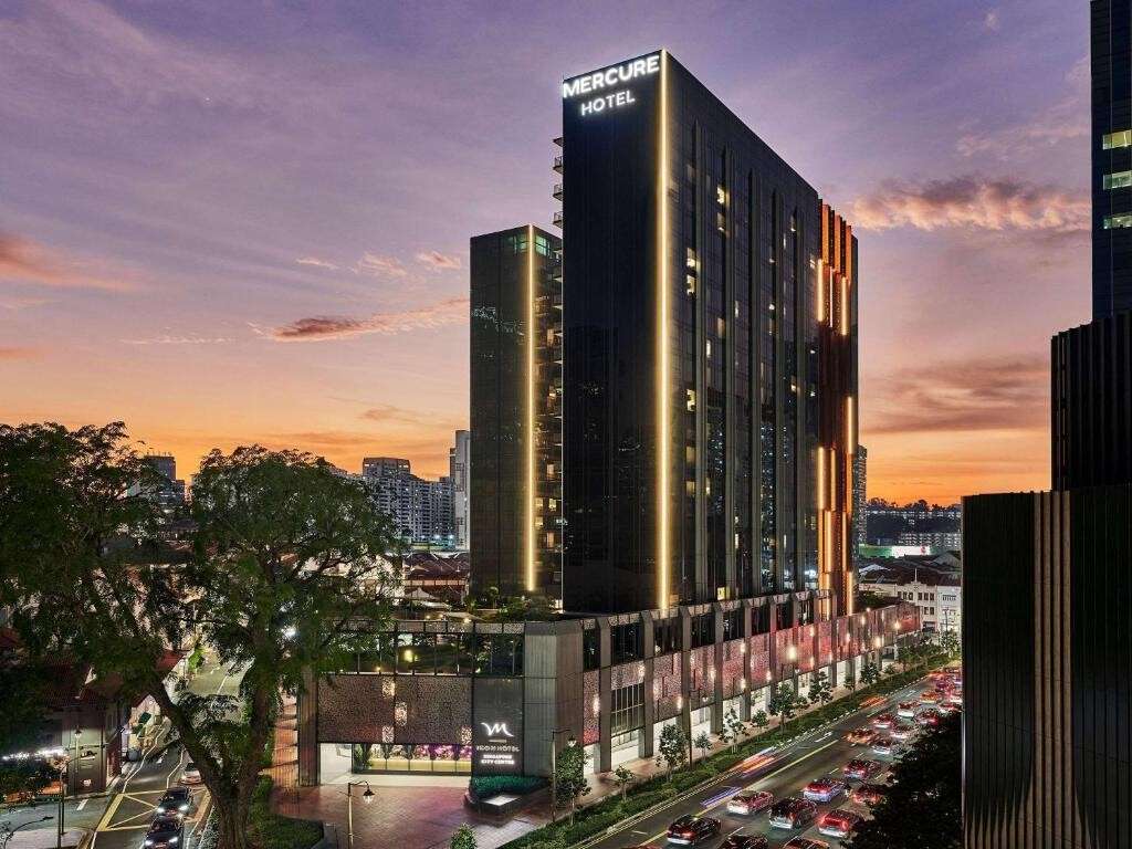 hotel-card