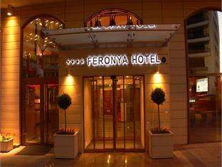 hotel-card