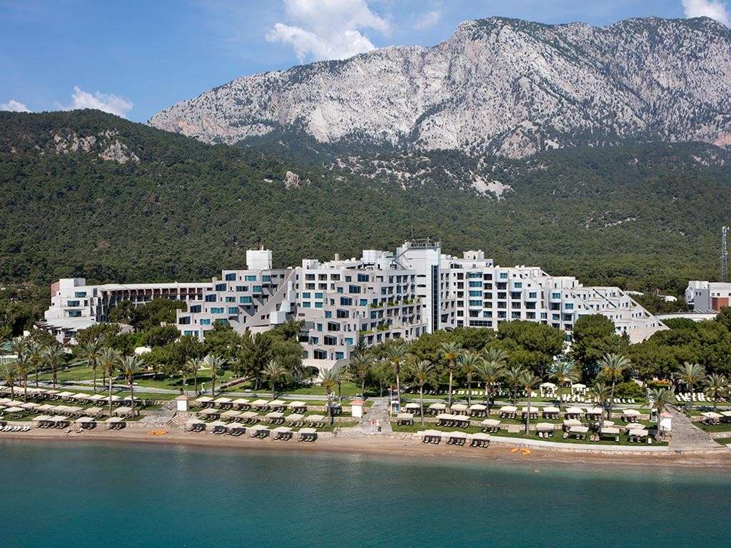 hotel-card