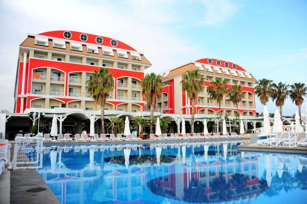 hotel-card