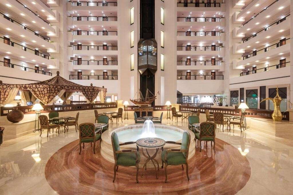 hotel-card