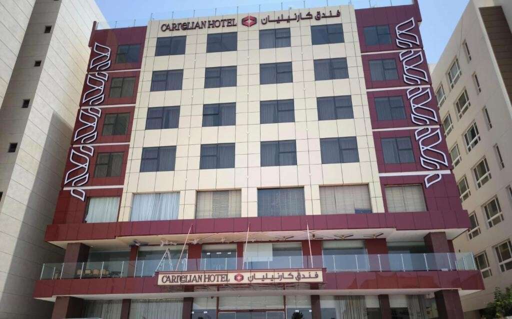 hotel-card