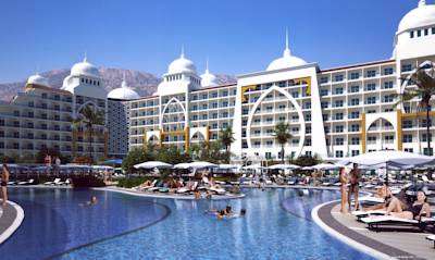 hotel-card