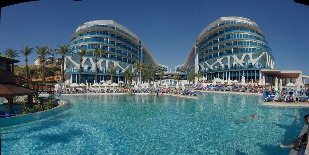 hotel-card