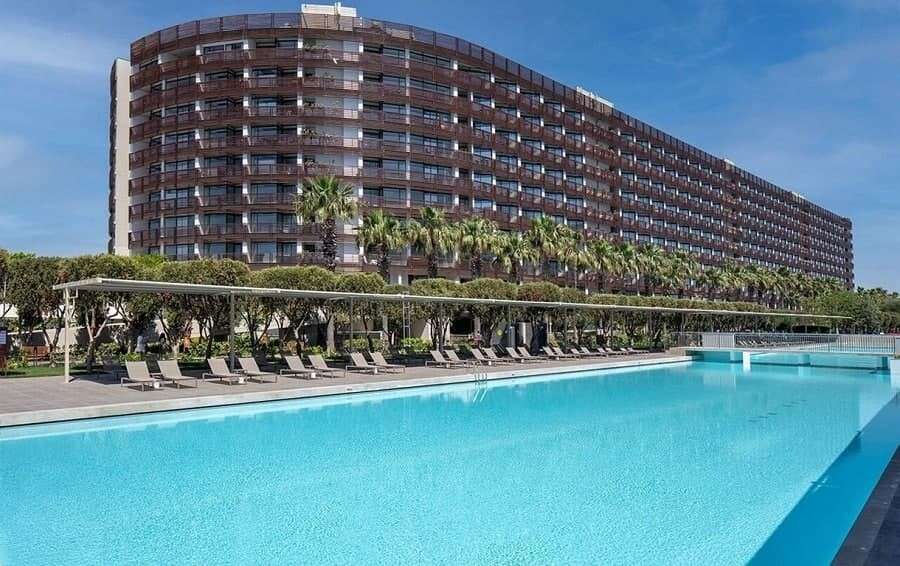 hotel-card