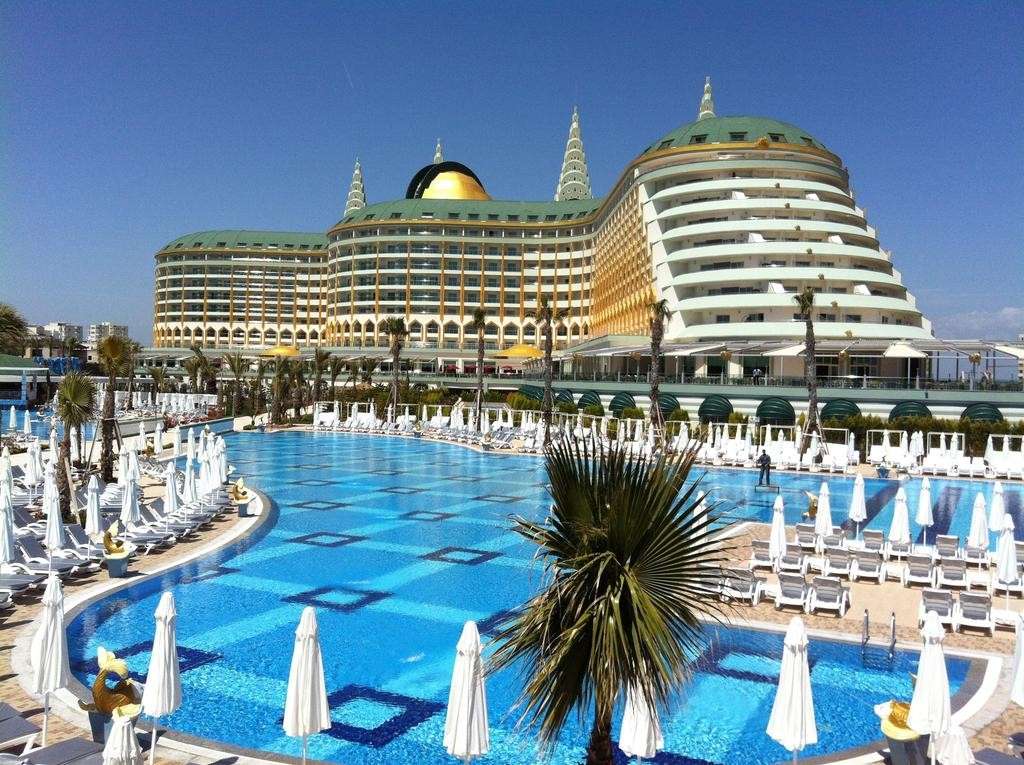 hotel-card
