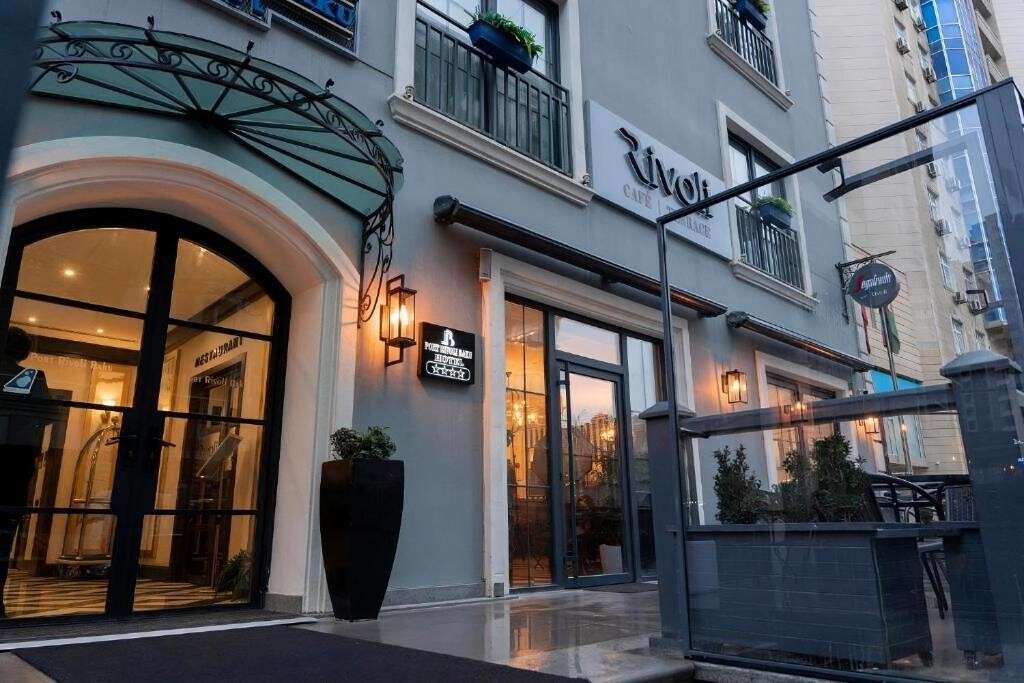 hotel-card