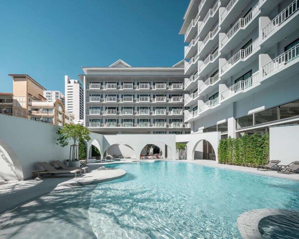 hotel-card