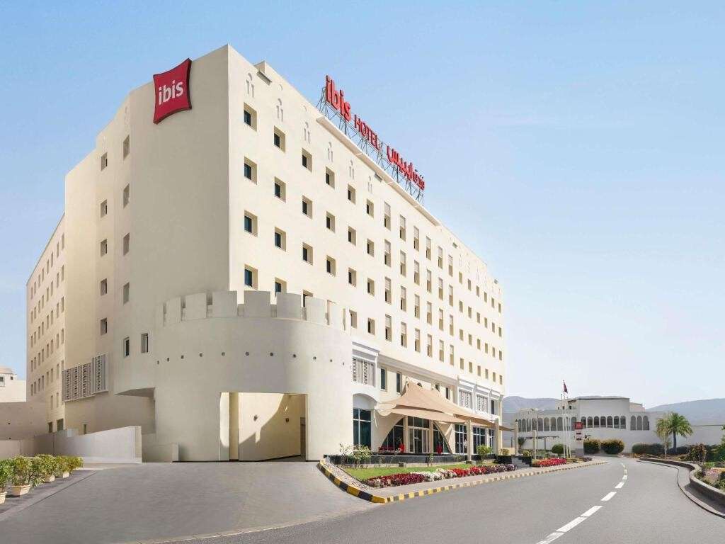 hotel-card