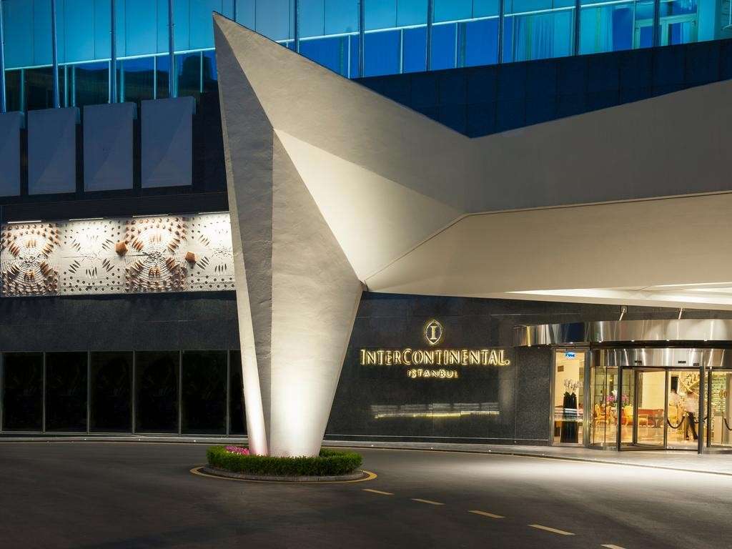 hotel-card