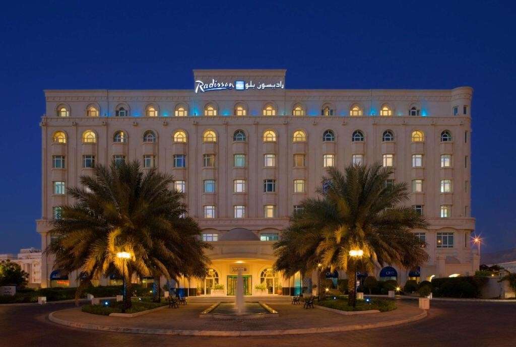 hotel-card