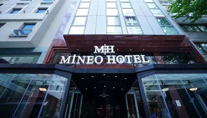 hotel-card