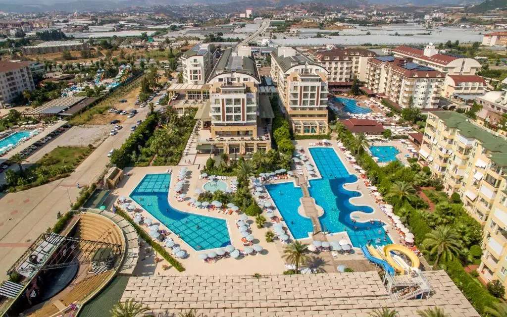 hotel-card