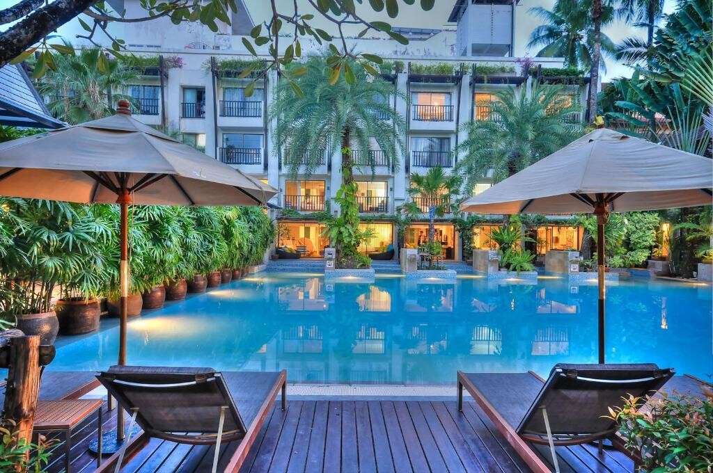 hotel-card